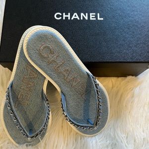 Chanel denim light blue thong sandals size 38